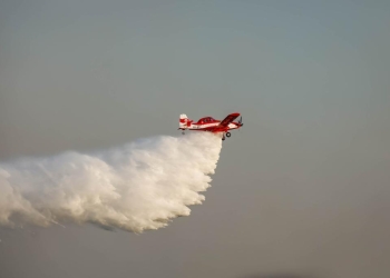 Aeronaves já lançaram 4 milhões de litros de água no combate a incêndios florestais