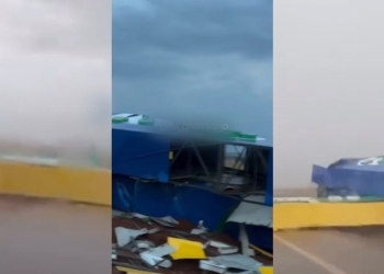 Portal da entrada de Campos de Júlio cai com ventania e interdita BR-364; veja vídeo