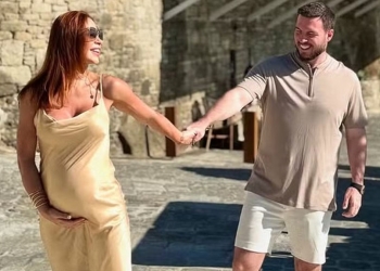 Maíra Cardi exibe barrigão durante viagem romântica à Grécia: ‘Parece um sonho’
