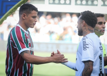 Santos e Fluminense empatam em jogo marcado por gols anulados e retorno de Neymar