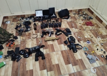 Três criminosos são mortos ao roubar residência e trocar tiros com a PM durante a madrugada