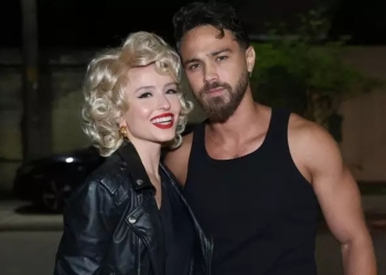 Larissa Manoela e André Luiz Frambach surgem combinando fantasia: ‘Halloween’