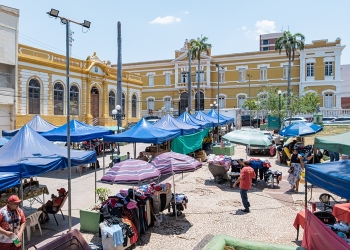 Feira da Praça da República tem recorde de expositores em cinco meses
