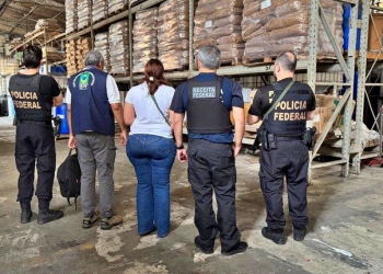 PF realiza operação em 24 empresas sucroalcooleiro para investigar contaminação de bebidas por metanol