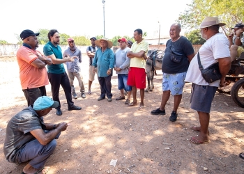 Prefeitura de Cuiabá discute com charreteiros ações para controlar descarte no CPA III
