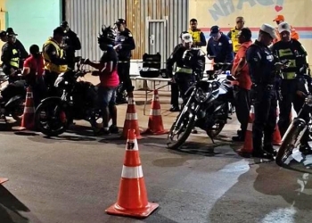 Operação Lei Seca remove 33 motos e prende dois motoristas embriagados em Cuiabá