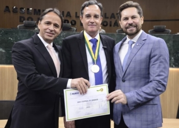 Presidente da Feagro-MT homenageado por relevância Internacional no Agronegócio