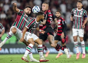 Fluminense vence Fla-Flu com falha de Rossi, freia o líder e incendeia o Brasileirão