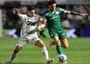 Santos vence clássico, escapa do Z4 e tira liderança do Palmeiras
