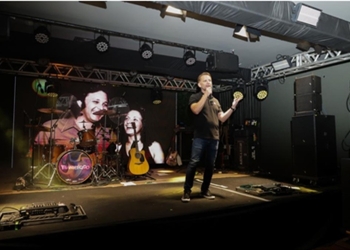 Genius Publicidade celebra 45 anos com homenagem histórica e show nacional em Cuiabá