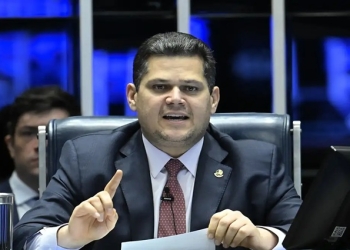 Alcolumbre e Moraes discutem como combater o crime organizado