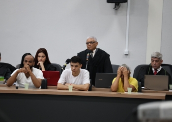 Mãe, filho e comparsa pegam mais de 70 anos de cadeia por duplo homicídio no shopping popular