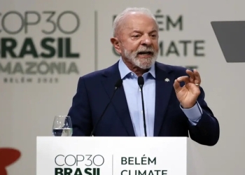 É momento de levar a sério os alertas da ciência, diz Lula em cúpula