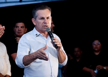 Governador defende lei que coloque facções como terroristas: “Todo dia matam 100”