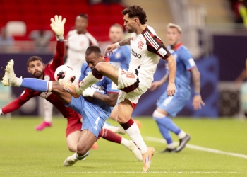 Flamengo vence Cruz Azul e avança na Copa Intercontinental 