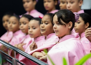 Cantata de Natal do Siminina reúne vozes e emoção no Ginásio Verdinho nesta quarta-feira