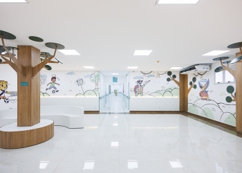 Prefeito inaugura primeiro Centro Médico Infantil de MT com presença do governador