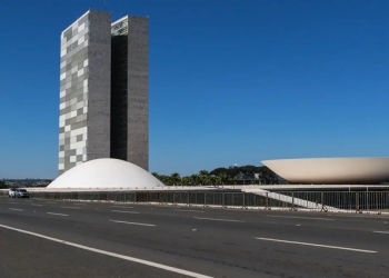Senado pede ao STF para suspender liminar do impeachment de ministros