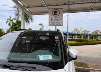 Detran-MT emite mais de 2.700 credenciais de estacionamento para pessoas com autismo