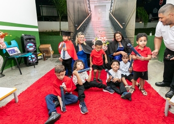 Emoção e despedidas marcam formatura do pré-escolar II, em Cuiabá
