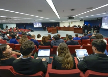 Moraes nega incluir ministro Fux em julgamento do núcleo 2