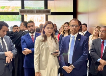 “Que se dane a OAB”, diz juíza durante conflito com advogados em júri no Fórum