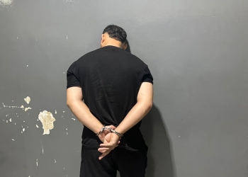 Homem é preso em flagrante após se masturbar em frente de residência