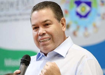 Carol Mello é exonerada e Silvio Fidelis assume Secretaria de Governo de Várzea Grande