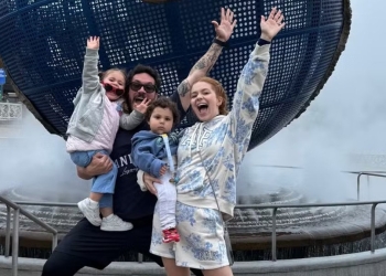 Viih Tube e Eliezer curtem férias em família nos parques de Orlando: ‘Universal Studios’