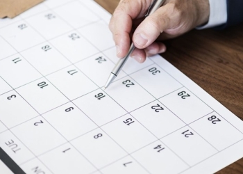 Folga prolongada: veja o calendário completo de feriados em 2026