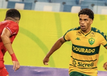 Cuiabá vence o União na Arena Pantanal e cola nos líderes do Estadual