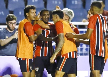 São Paulo vence RB Bragantino nos pênaltis e garante vaga nas quartas da Copinha