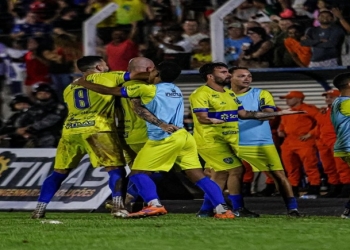 Em jogo eletrizante de cinco gols, Nova Mutum vence o Chapada e respira no Mato-grossense