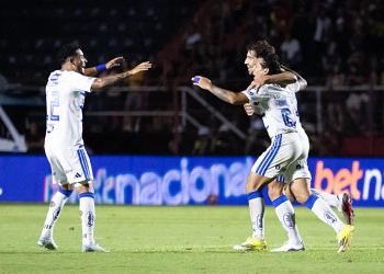 Cruzeiro conquista vitória fora de casa e abre vantagem na semifinal do Mineiro