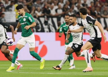 Palmeiras vence Corinthians na Neo Química Arena e garante classificação no Paulistão