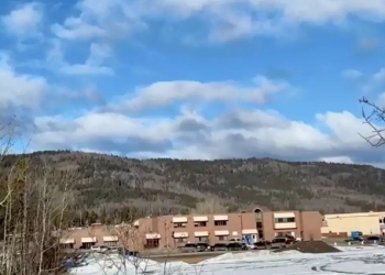 Ataque a tiros em escola no Canadá deixa 10 mortos