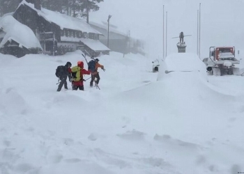 Avalanche deixa nove esquiadores desaparecidos nos EUA
