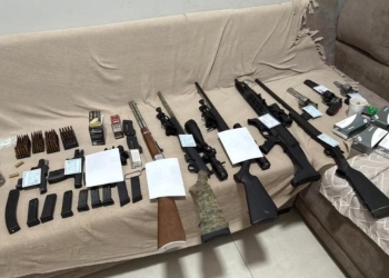 Ação apreende arsenal de guerra em escritórios do crime em MT