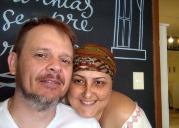 Piloto faz homenagem emocionante à esposa que venceu o câncer; veja vídeo