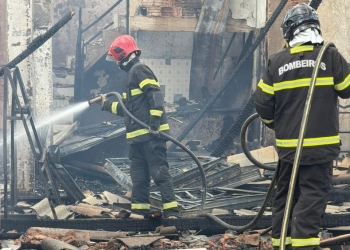 Incêndio de grandes proporções destrói loja de materiais de construção