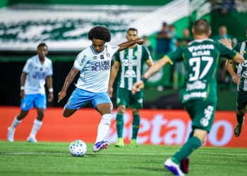 Grêmio empata com Chapecoense e perde a chance de entrar no G5