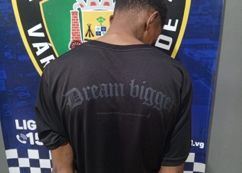 Homem com passagens criminais é detido após desacatar e ameaçar Guardas Municipais