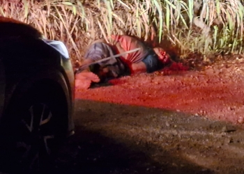 Corpo de homem é encontrado com pés amarrados e marcas de tiros na capital