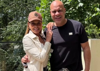 Solange Frazão assume novo romance em viagem romântica em Campos do Jordão