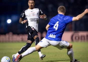 Corinthians vence o Barra e abre vantagem na Copa do Brasil