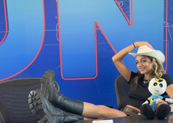 Ex-BBB Samira brinca com William Bonner e vira assunto nas redes: ‘Gafe ao vivo’