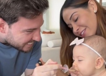 Thiago Nigro mostra filha internada no EUA e se declara a pequena: ‘Papai está orando’