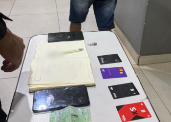 “Golpe da OLX”: PM apreende celulares e cartões com golpista em Várzea Grande