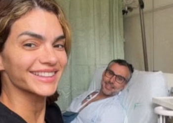 Kelly Key anuncia alta hospitalar de Mico Freitas após AVC e tranquiliza fãs: ‘Em casa’