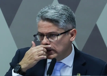 Mendes pede à PGR investigação contra senador Alessandro Vieira